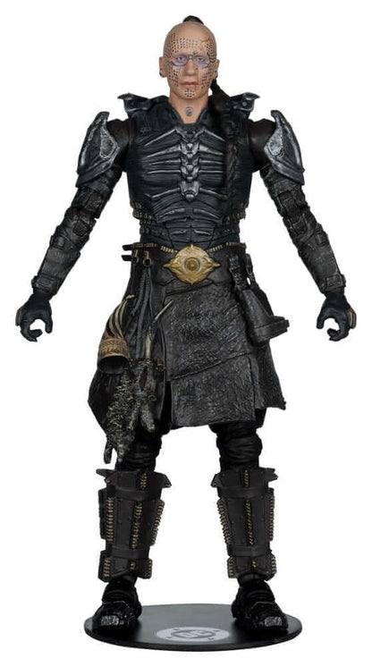 Supergirl (2026) DC Theatrical Deluxe Edition Actionfigur Krem of the Yellow Hills 18 cm in black armor.